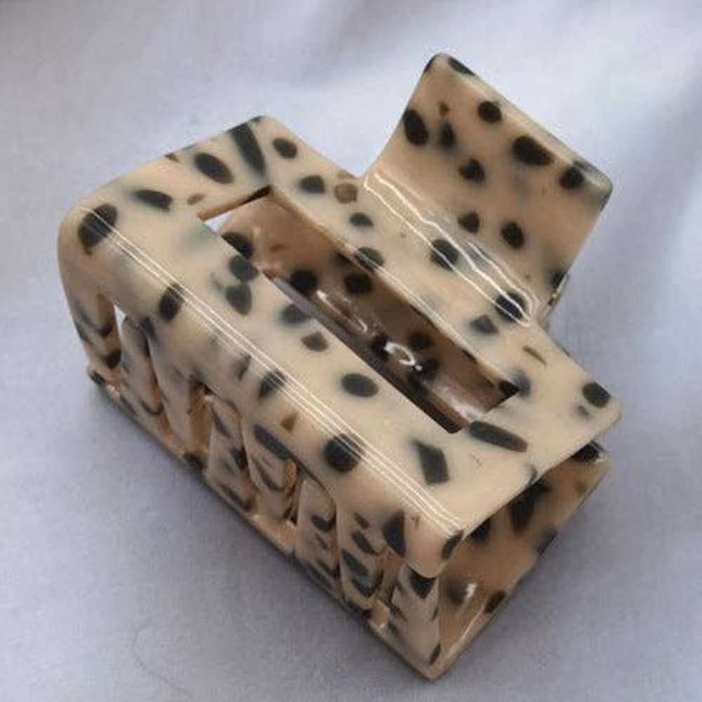 Square Mini Clip Tan & Black Leopard